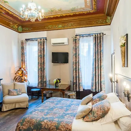 De Charme Le Provence Hotel